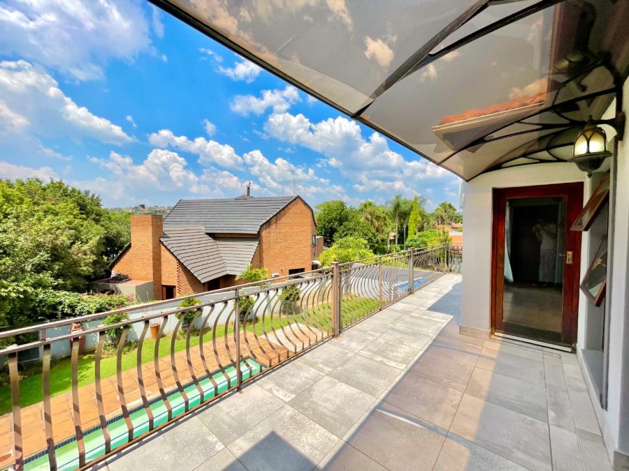 To Let 5 Bedroom Property for Rent in Woodhill Estate Gauteng