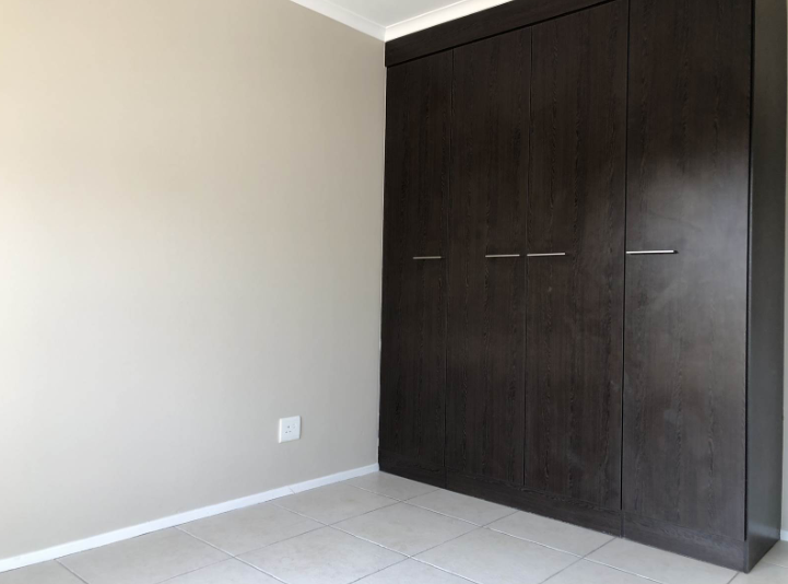 2 Bedroom Property for Sale in Noordwyk Gauteng