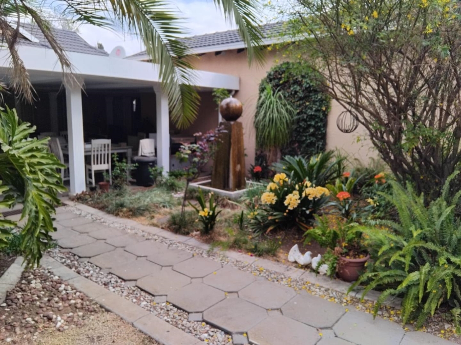 4 Bedroom Property for Sale in Van Riebeeck Park Gauteng