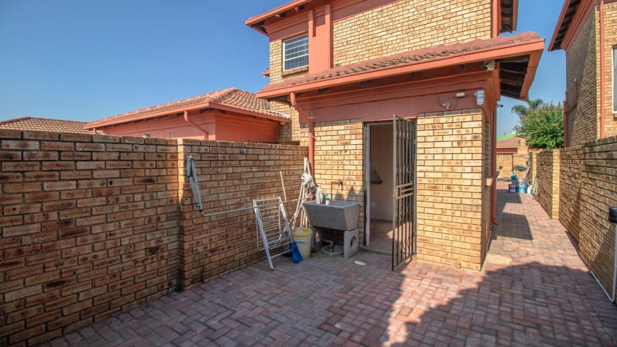 3 Bedroom Property for Sale in Bartlett Gauteng