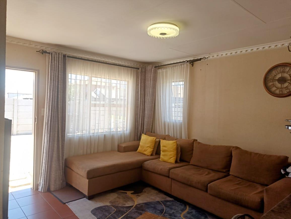 To Let 2 Bedroom Property for Rent in Leopard