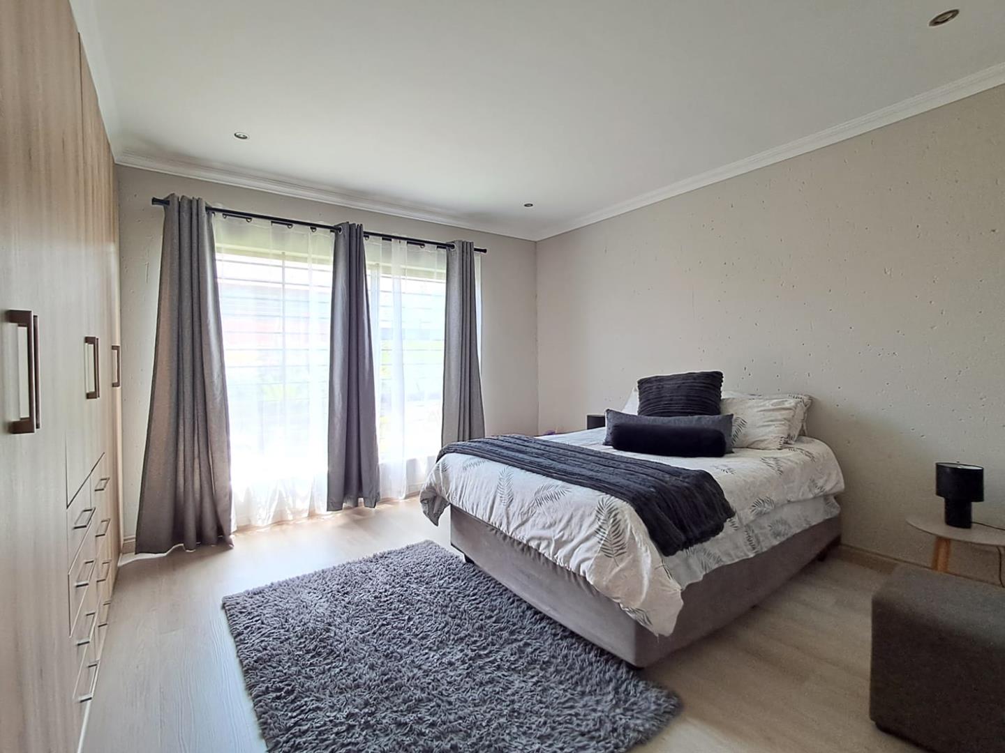 3 Bedroom Property for Sale in Brackenhurst Gauteng