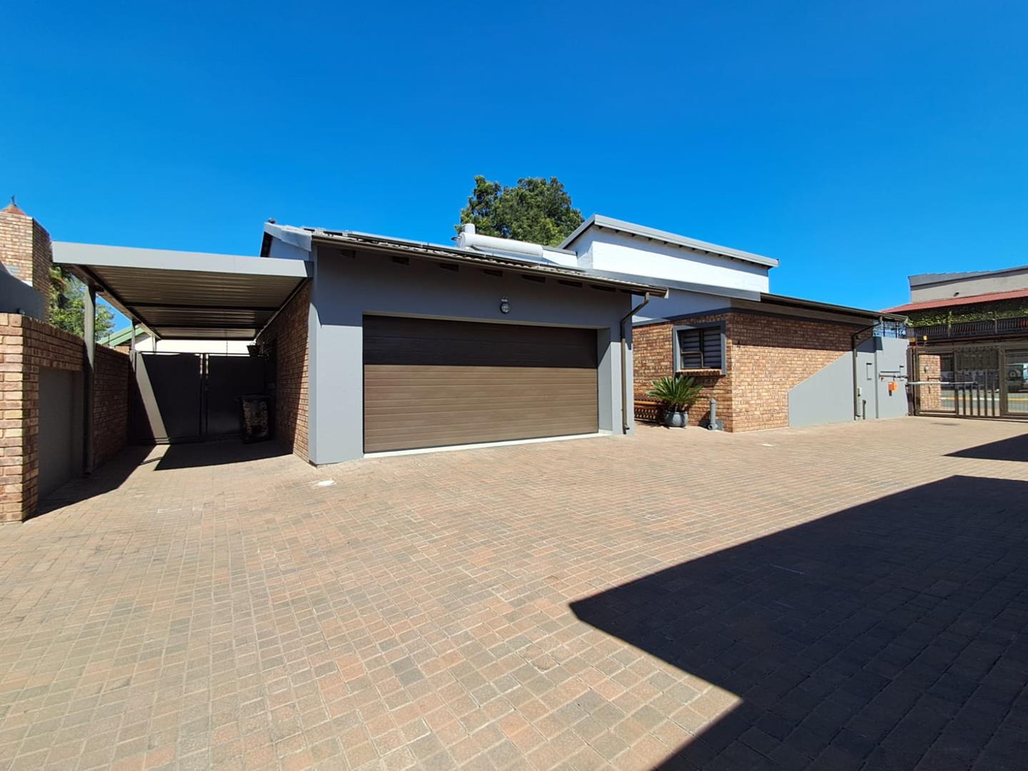 3 Bedroom Property for Sale in Brackenhurst Gauteng