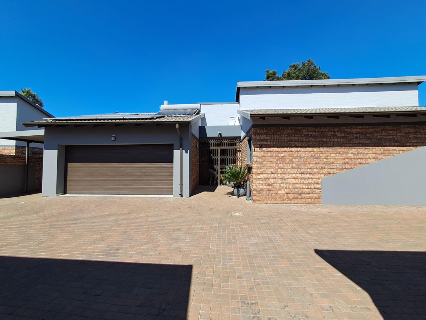 3 Bedroom Property for Sale in Brackenhurst Gauteng