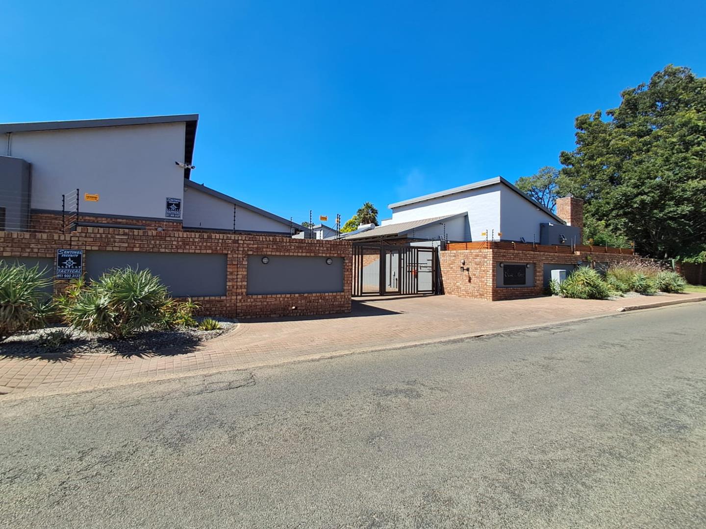 3 Bedroom Property for Sale in Brackenhurst Gauteng