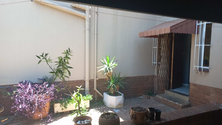 3 Bedroom Property for Sale in Farrarmere Gauteng