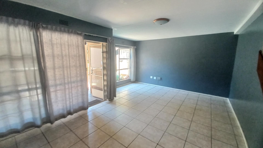 3 Bedroom Property for Sale in Farrarmere Gauteng