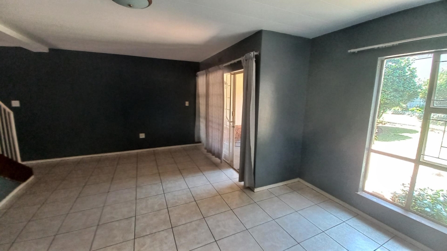 3 Bedroom Property for Sale in Farrarmere Gauteng