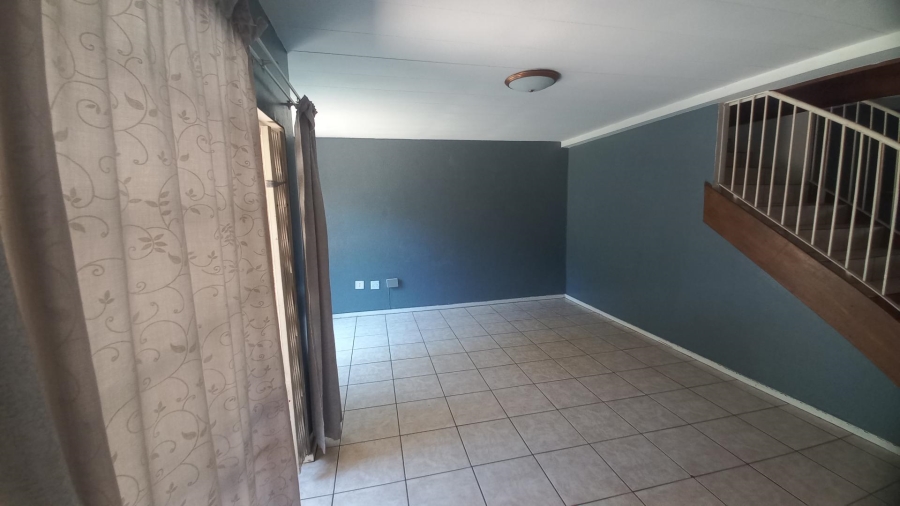 3 Bedroom Property for Sale in Farrarmere Gauteng