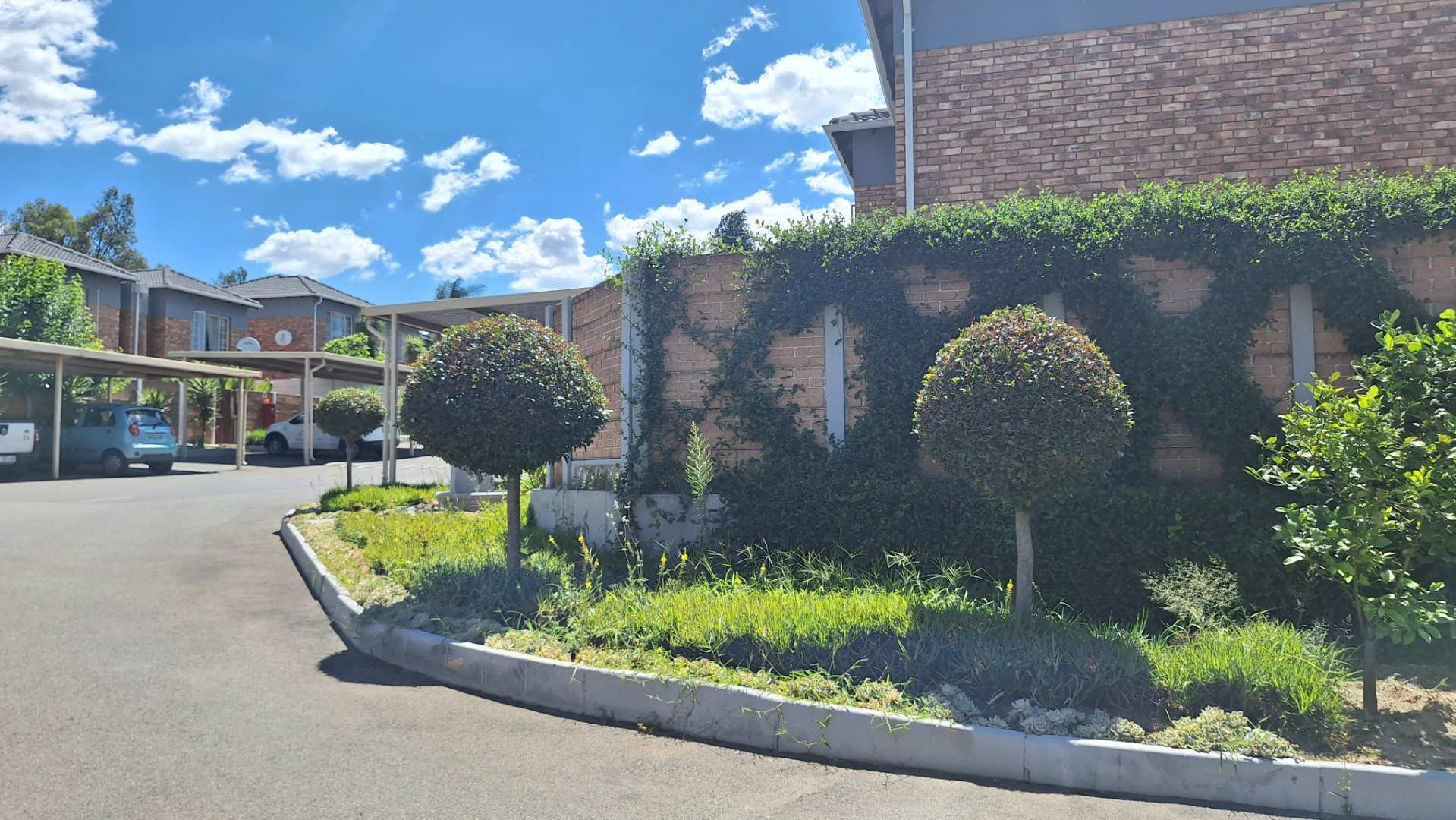 To Let 2 Bedroom Property for Rent in Bellairspark Gauteng