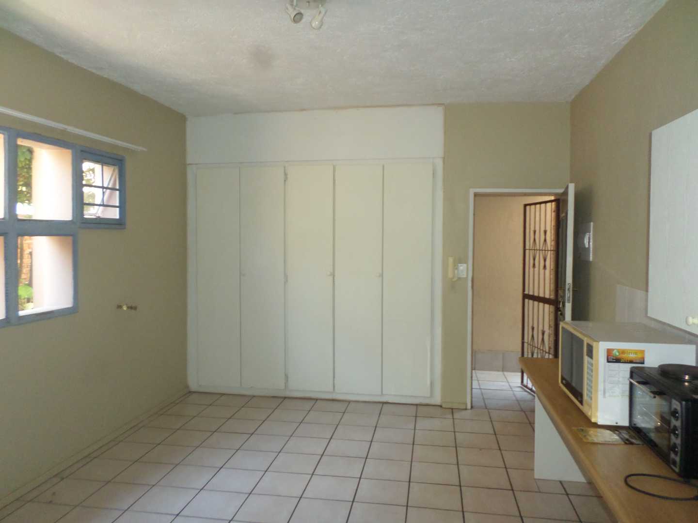 To Let 1 Bedroom Property for Rent in Riviera Gauteng