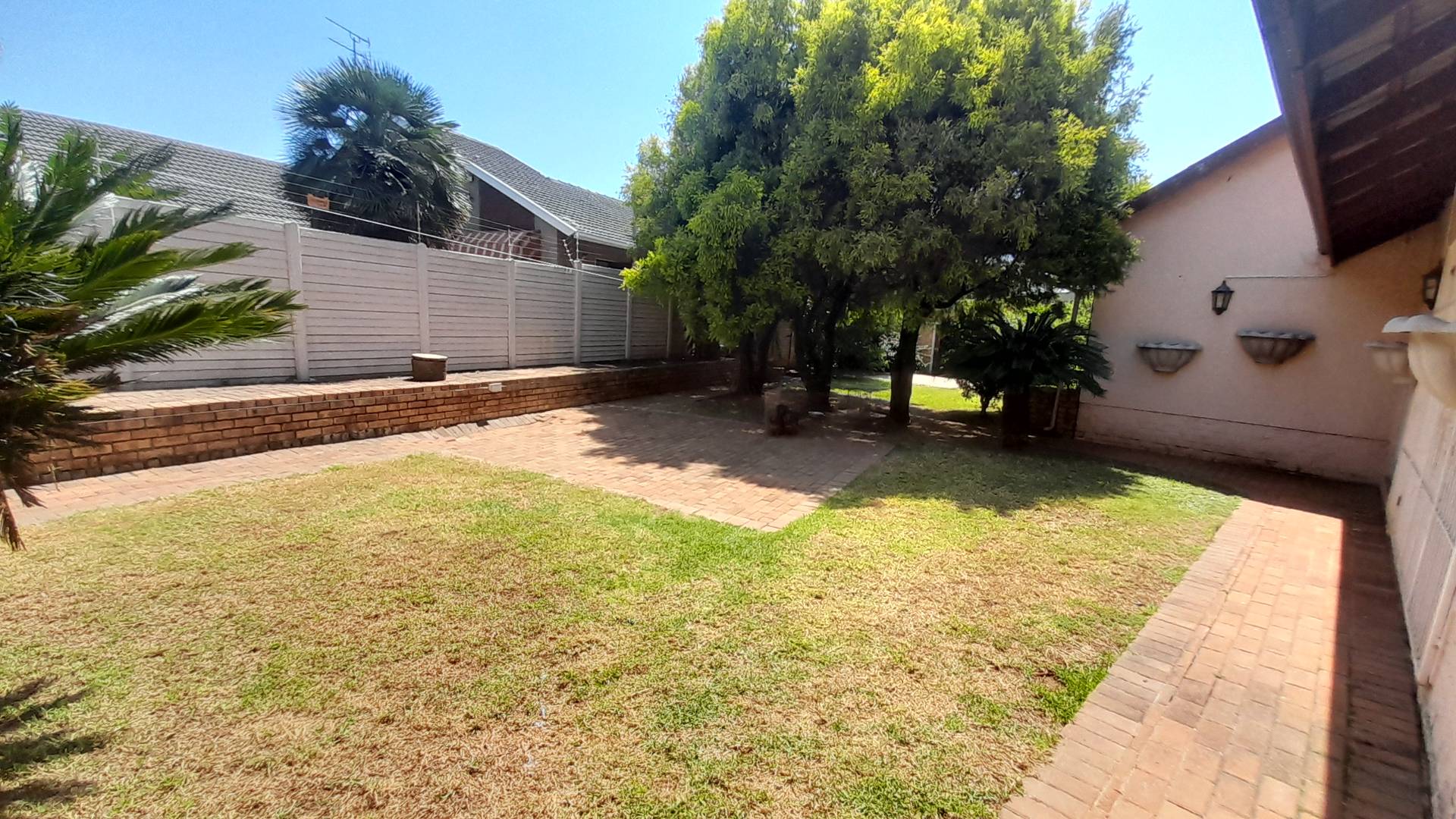 3 Bedroom Property for Sale in Birchleigh Gauteng