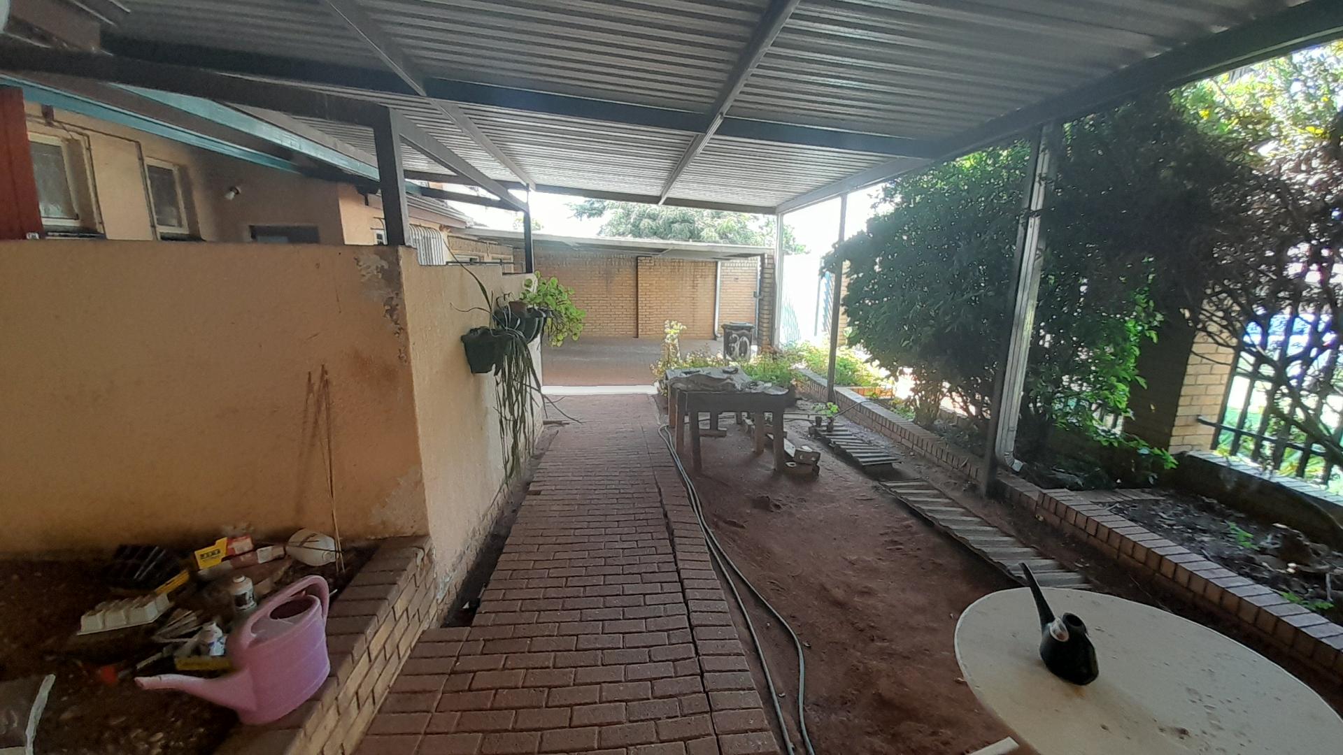 3 Bedroom Property for Sale in Birchleigh Gauteng