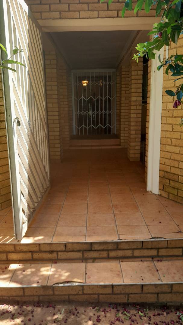 3 Bedroom Property for Sale in Birchleigh Gauteng