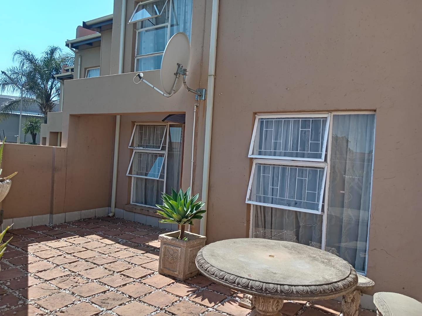 3 Bedroom Property for Sale in Edleen Gauteng