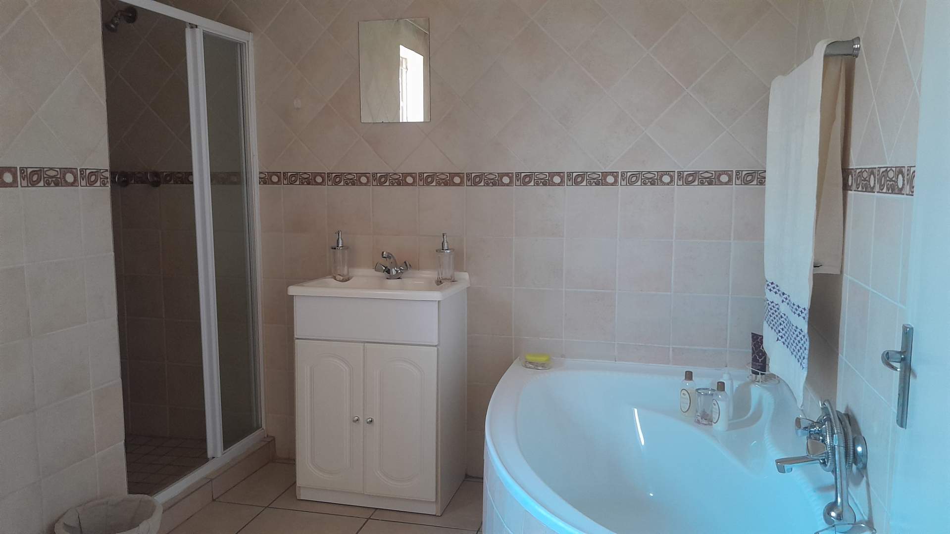 3 Bedroom Property for Sale in Edleen Gauteng