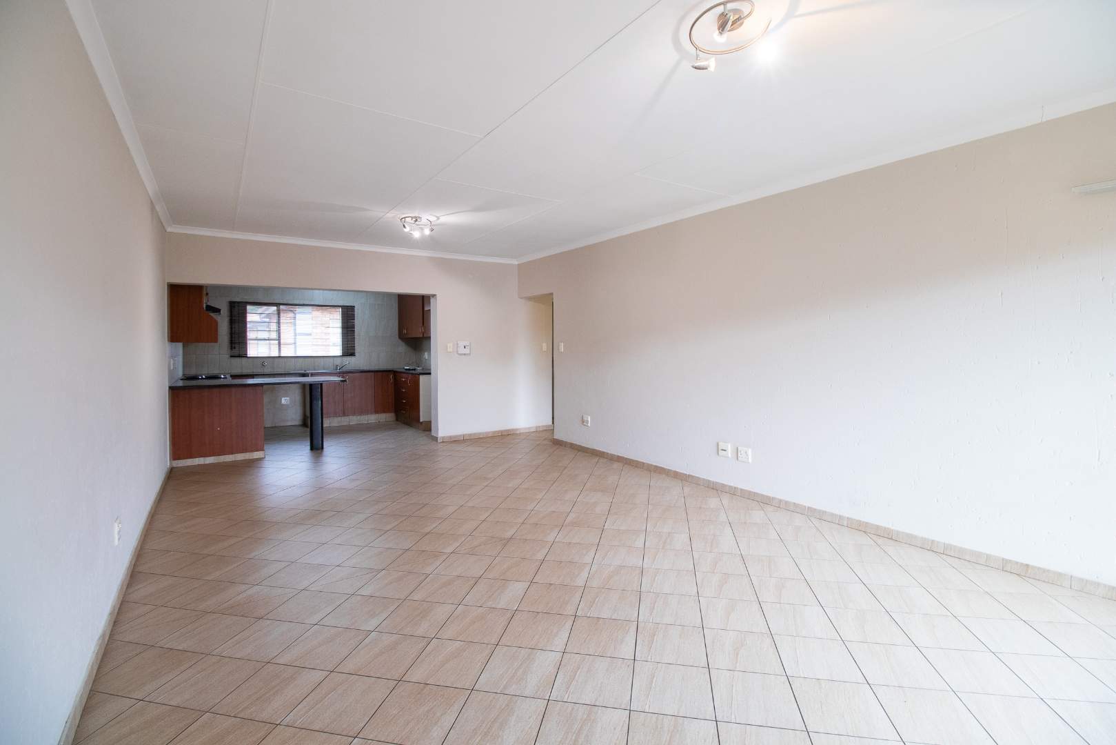 To Let 3 Bedroom Property for Rent in Beyerspark Gauteng