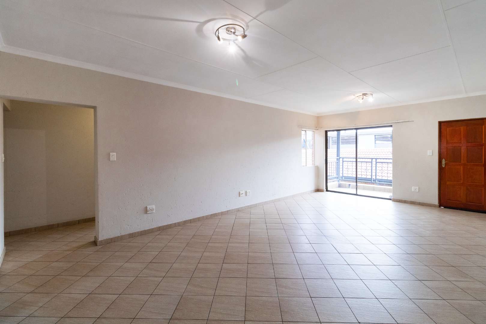 To Let 3 Bedroom Property for Rent in Beyerspark Gauteng