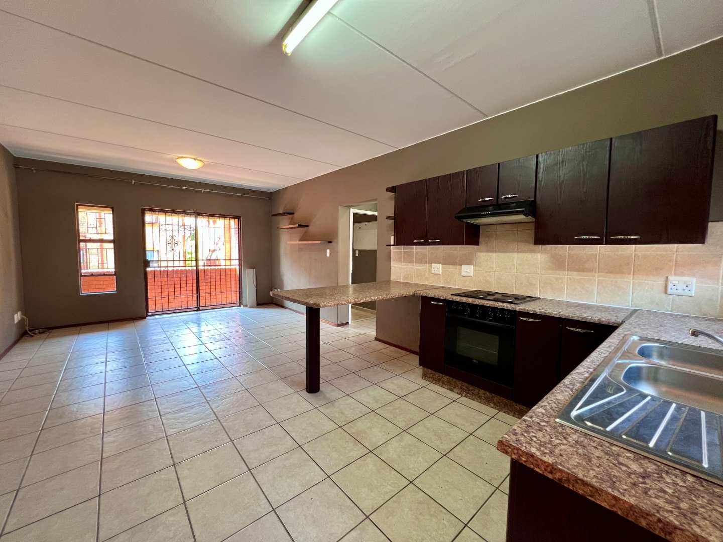 To Let 2 Bedroom Property for Rent in Weltevreden Park Gauteng