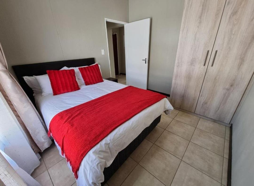 To Let 2 Bedroom Property for Rent in Barbeque Downs Gauteng