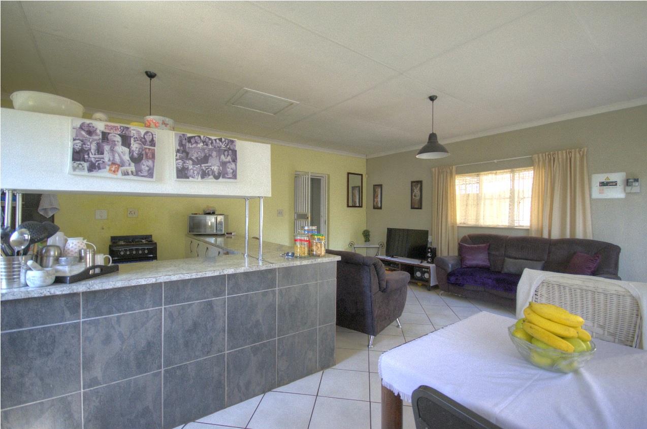 3 Bedroom Property for Sale in Brackendowns Gauteng