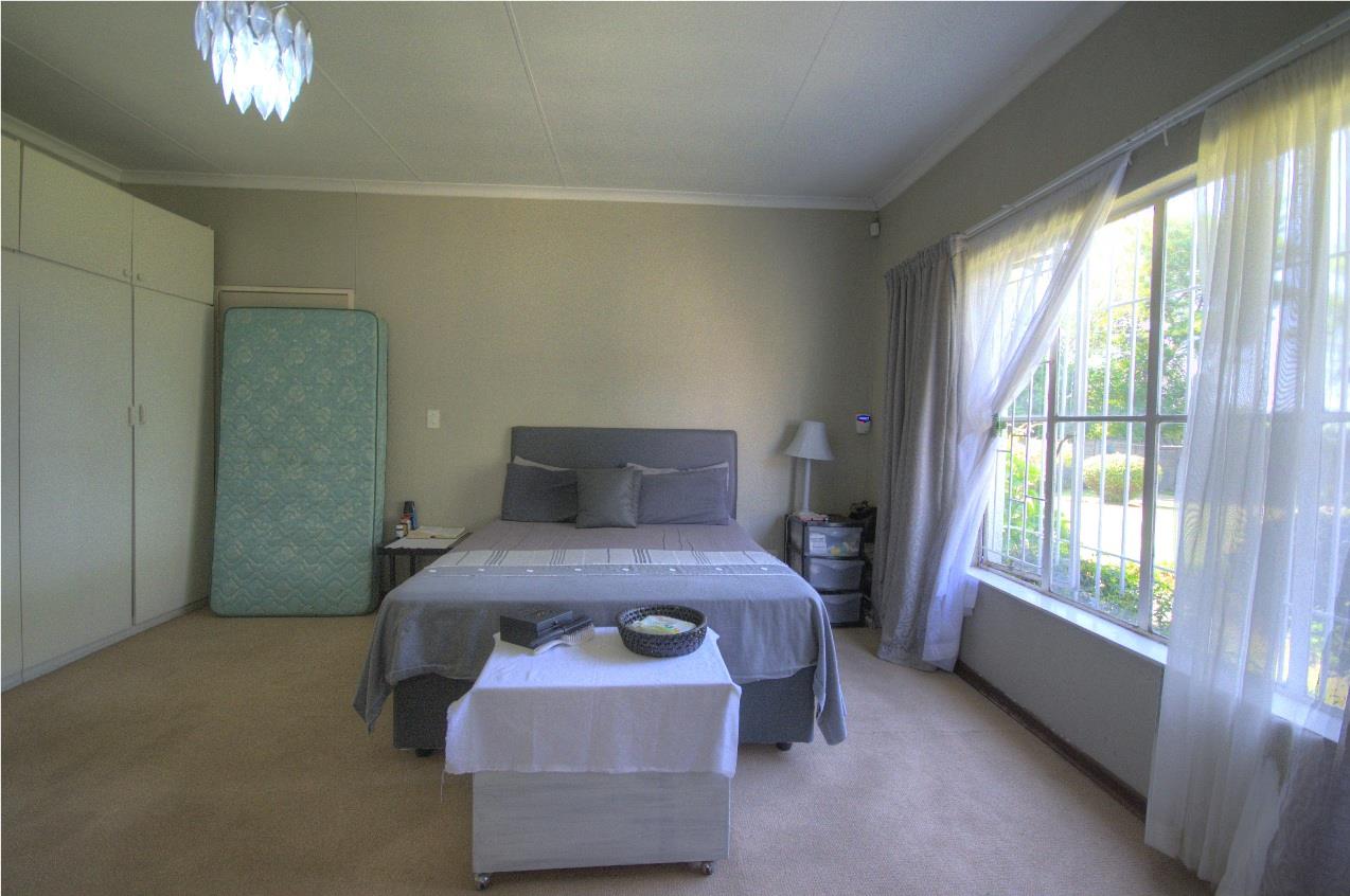 3 Bedroom Property for Sale in Brackendowns Gauteng