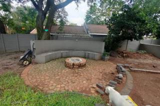 4 Bedroom Property for Sale in Eldoraigne Gauteng