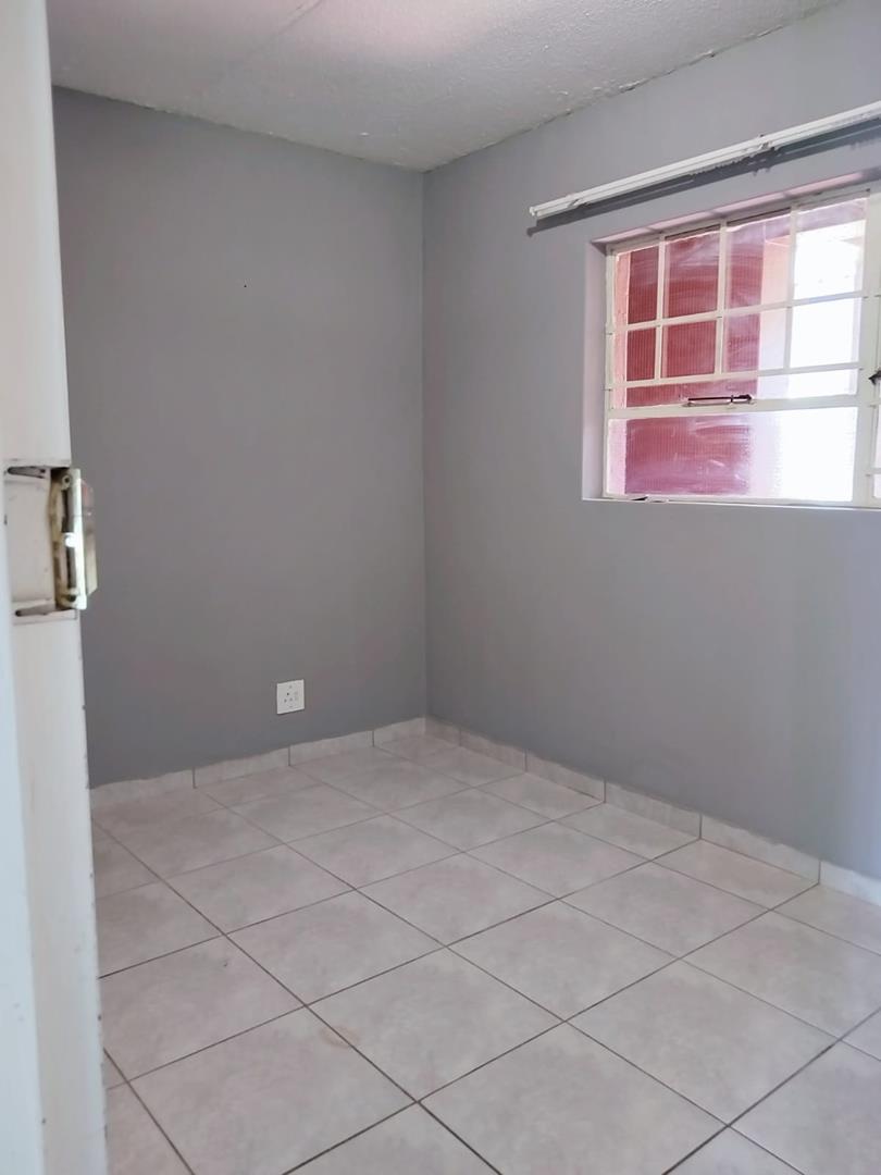 To Let 3 Bedroom Property for Rent in Weltevreden Park Gauteng