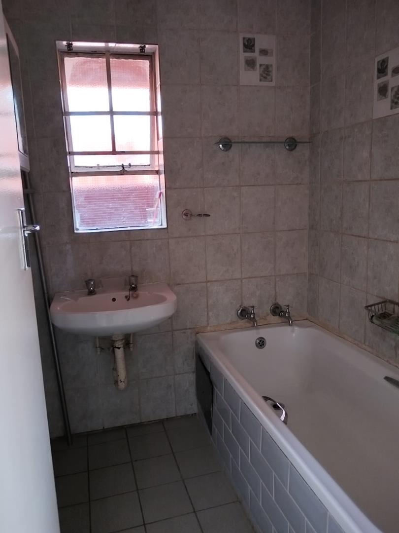 To Let 3 Bedroom Property for Rent in Weltevreden Park Gauteng