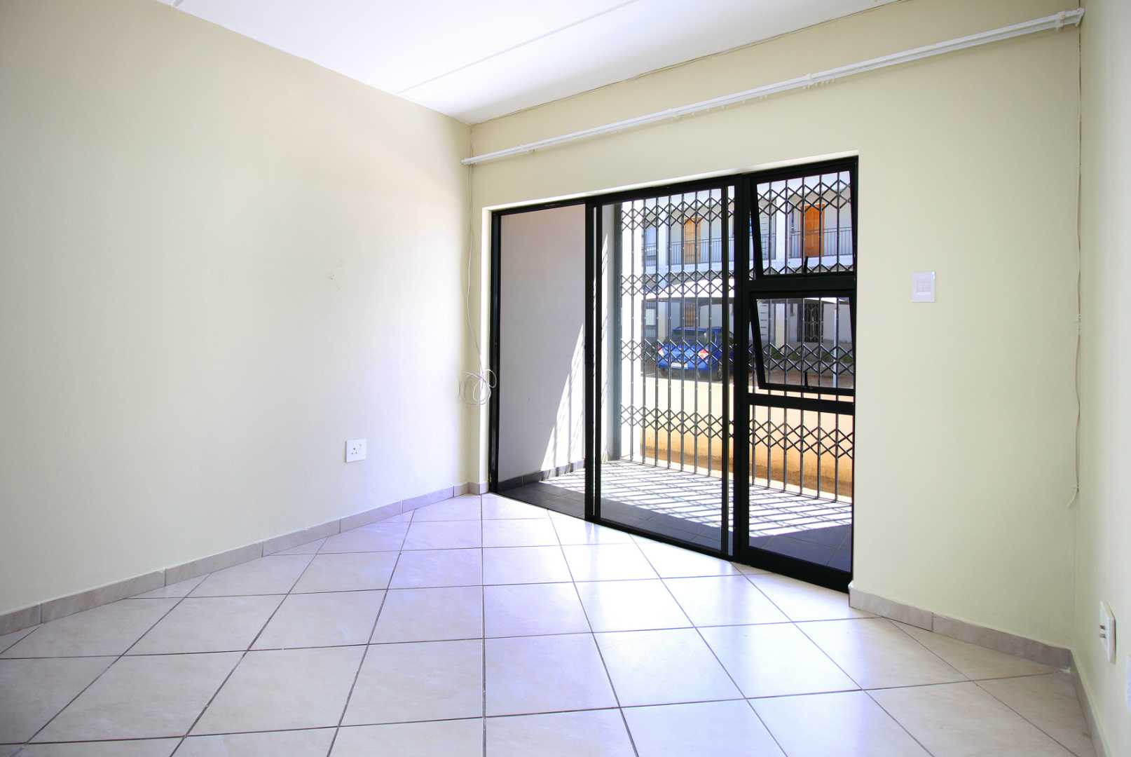 2 Bedroom Property for Sale in Witpoortjie Gauteng