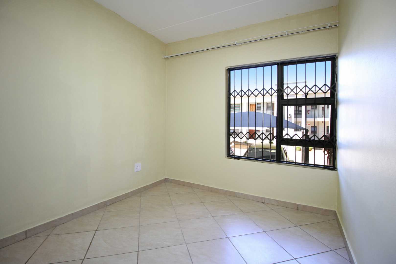 2 Bedroom Property for Sale in Witpoortjie Gauteng