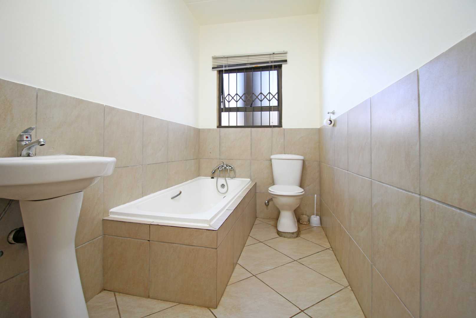 2 Bedroom Property for Sale in Witpoortjie Gauteng