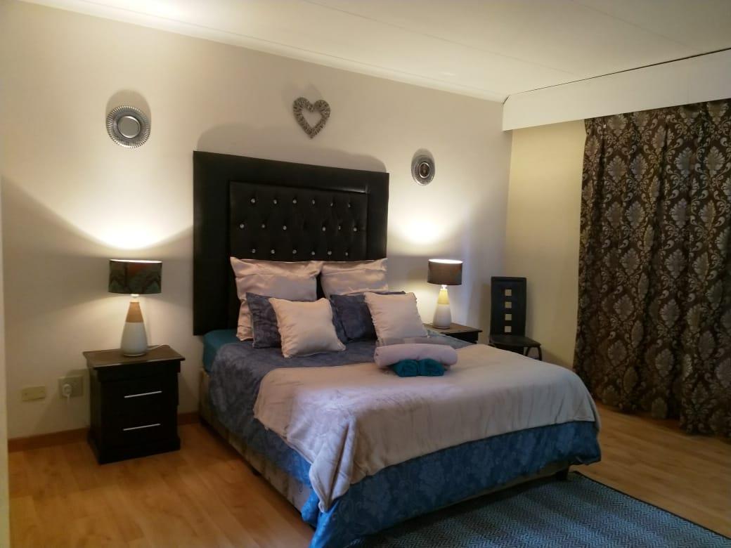 To Let 3 Bedroom Property for Rent in Gallo Manor Gauteng