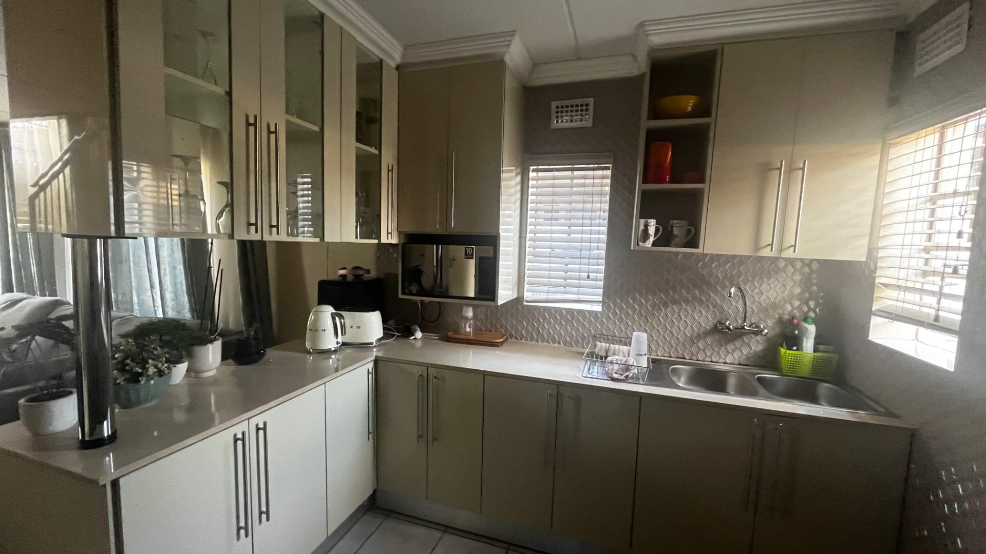 3 Bedroom Property for Sale in Alrode Gauteng