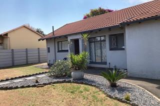 3 Bedroom Property for Sale in Mayberry Park Gauteng