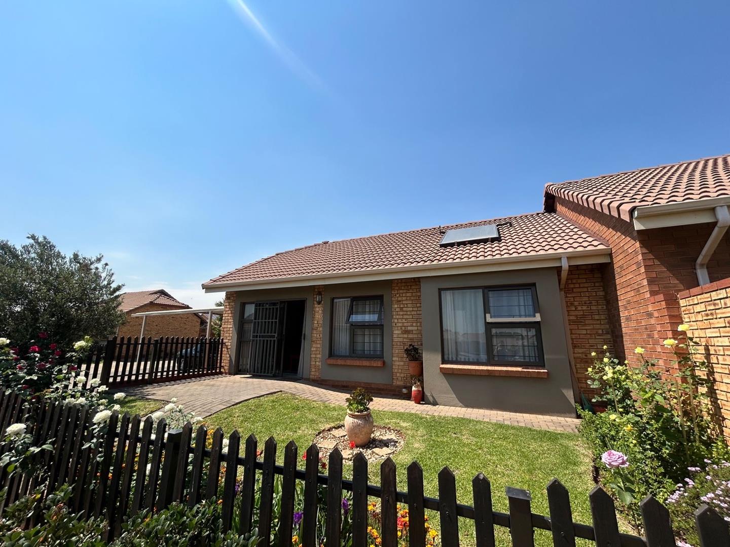 2 Bedroom Property for Sale in Brentwood Park Gauteng