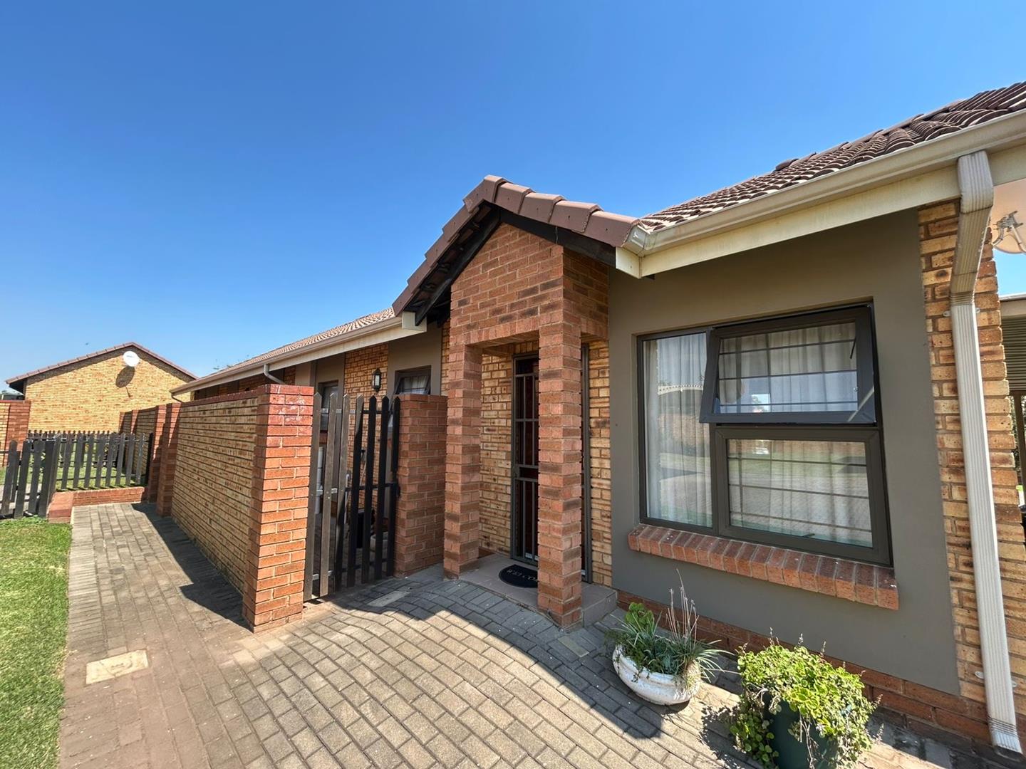 2 Bedroom Property for Sale in Brentwood Park Gauteng