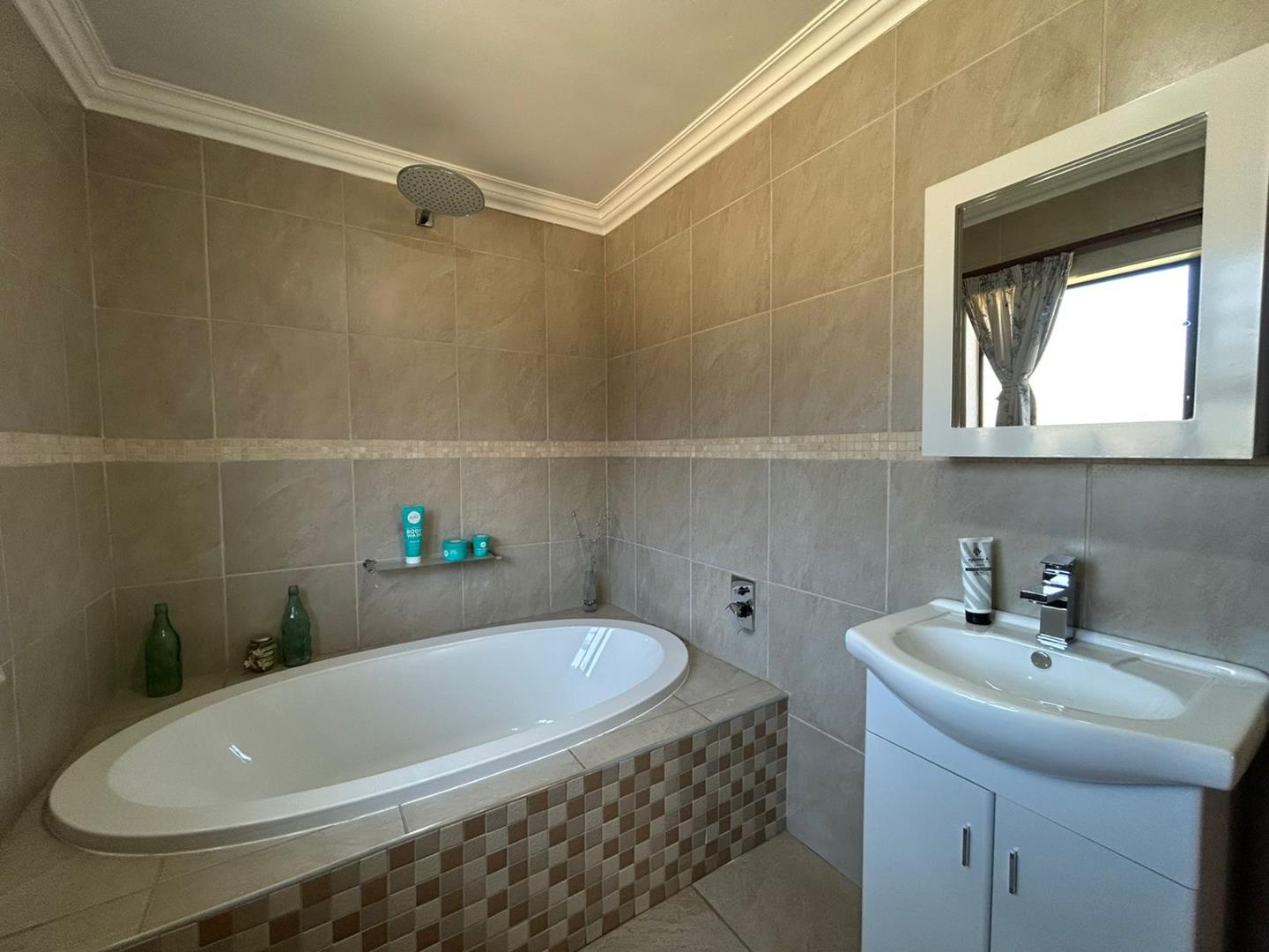 5 Bedroom Property for Sale in Benoni AH Gauteng