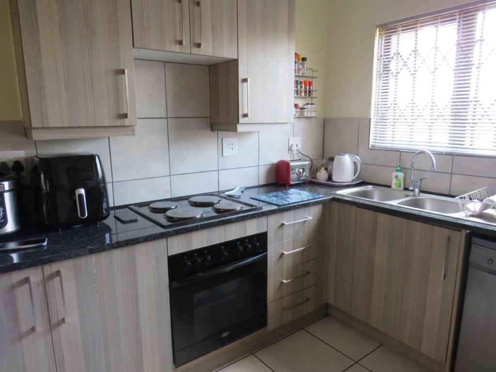 2 Bedroom Property for Sale in South Crest Gauteng