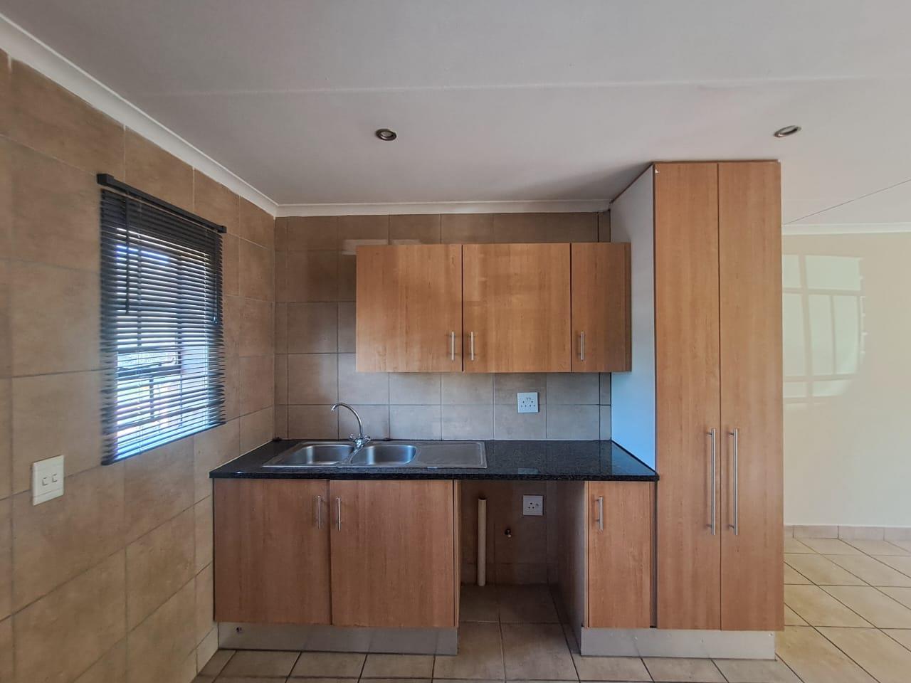 To Let 3 Bedroom Property for Rent in Thatch Hill Estate Gauteng