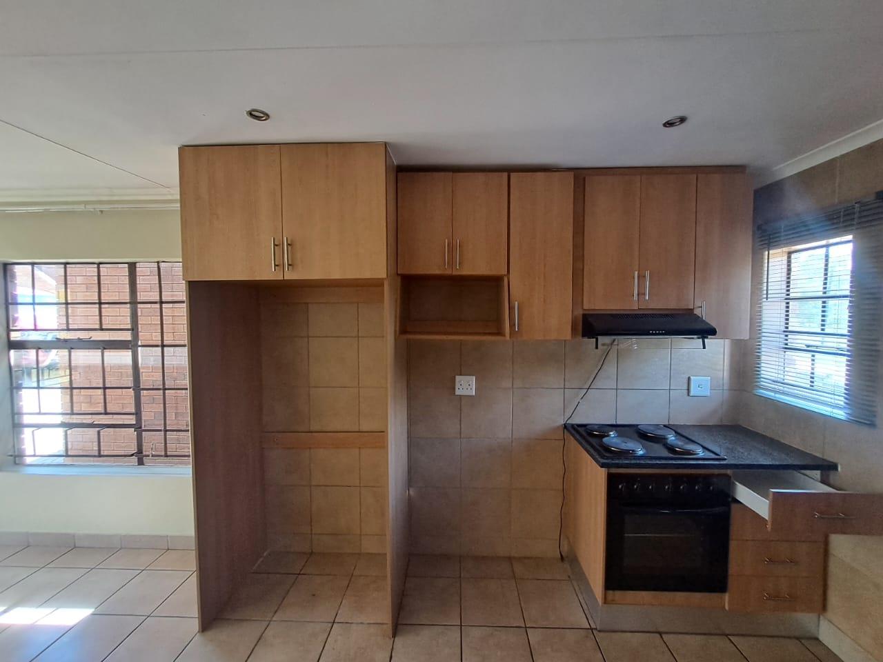 To Let 3 Bedroom Property for Rent in Thatch Hill Estate Gauteng