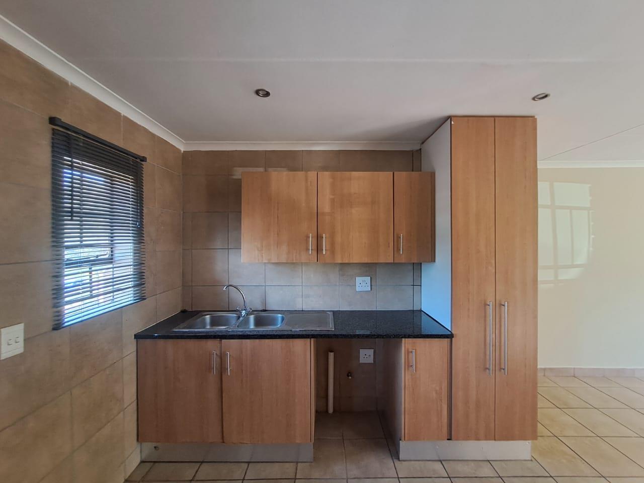 To Let 3 Bedroom Property for Rent in Thatch Hill Estate Gauteng