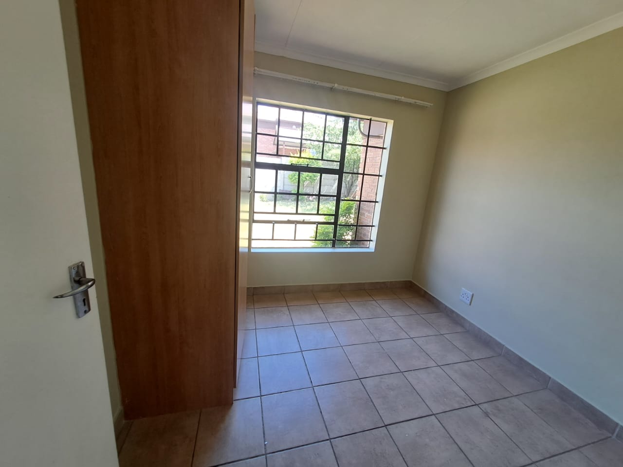 To Let 3 Bedroom Property for Rent in Thatch Hill Estate Gauteng