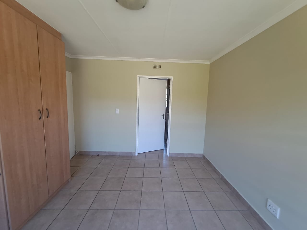 To Let 3 Bedroom Property for Rent in Thatch Hill Estate Gauteng