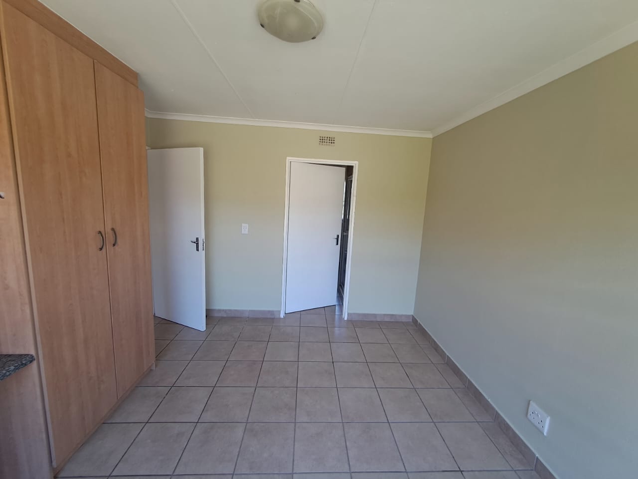 To Let 3 Bedroom Property for Rent in Thatch Hill Estate Gauteng