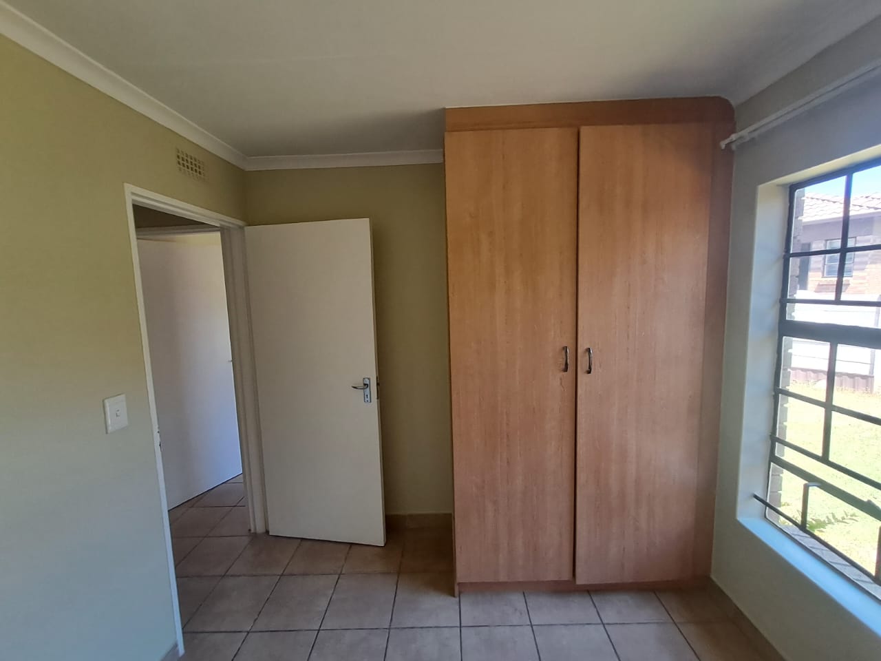 To Let 3 Bedroom Property for Rent in Thatch Hill Estate Gauteng