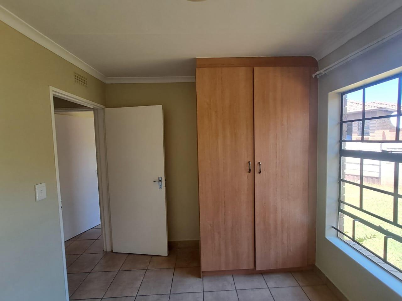 To Let 3 Bedroom Property for Rent in Thatch Hill Estate Gauteng