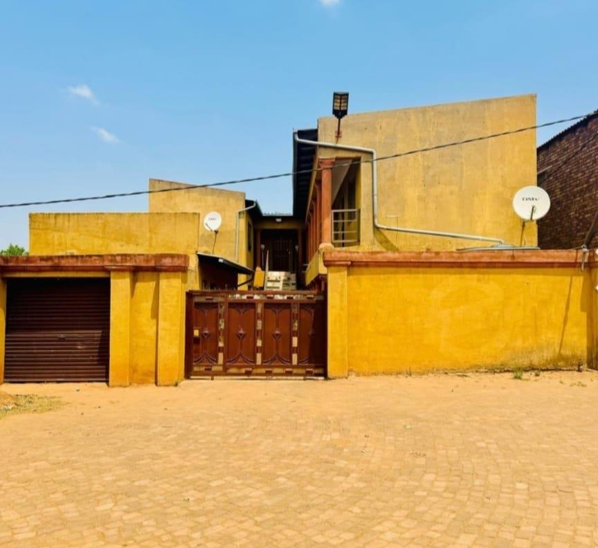 10 Bedroom Property for Sale in Kaalfontein Gauteng