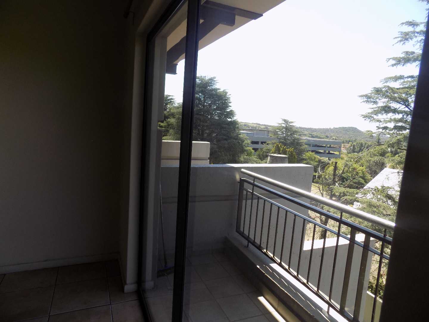 2 Bedroom Property for Sale in Sunninghill Gauteng