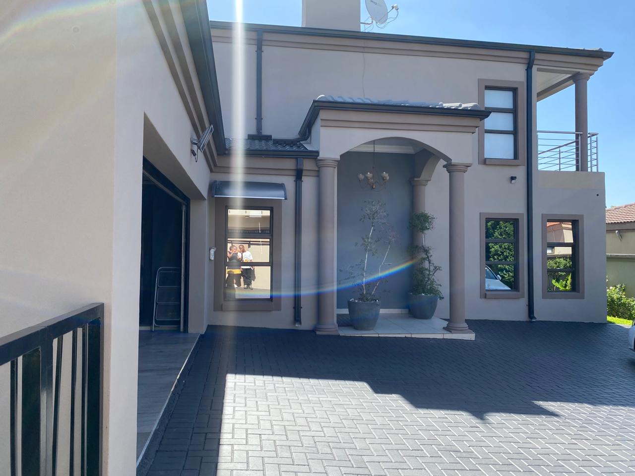 4 Bedroom Property for Sale in Crescent Wood Country Estate Gauteng